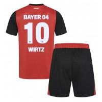 Billiga Bayer Leverkusen Florian Wirtz #10 Barnkläder Hemma fotbollskläder till baby 2024-25 Kortärmad (+ Korta byxor)